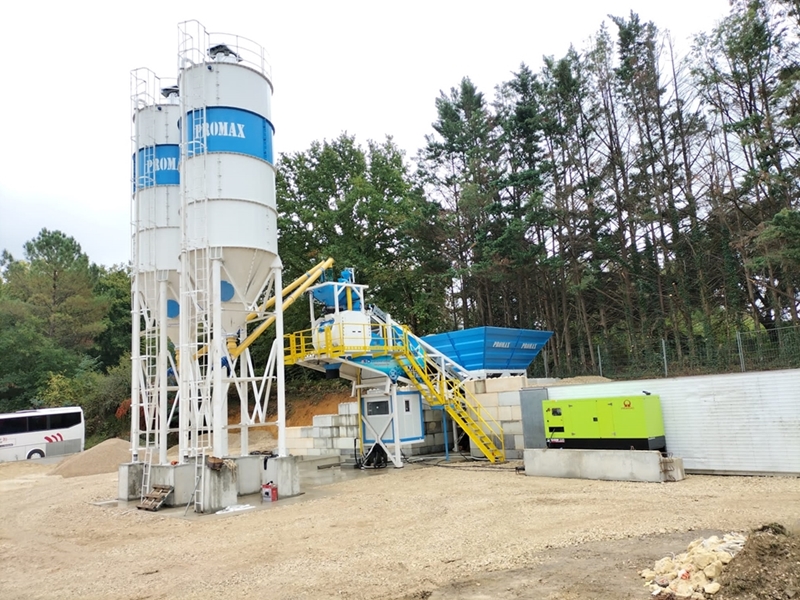60m³/h Mobile Concrete Batching Plant